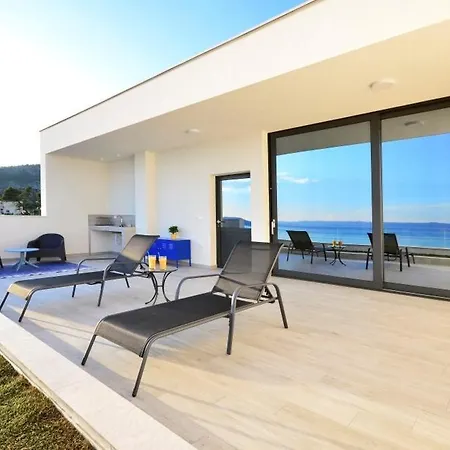 Grace A Luxury In Makarska, Heated Pool *